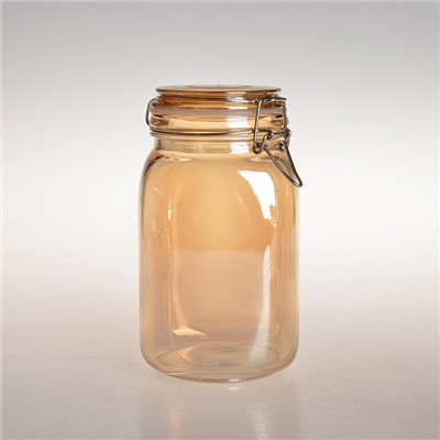 Borcan transparent pentru depozitarea alimentelor