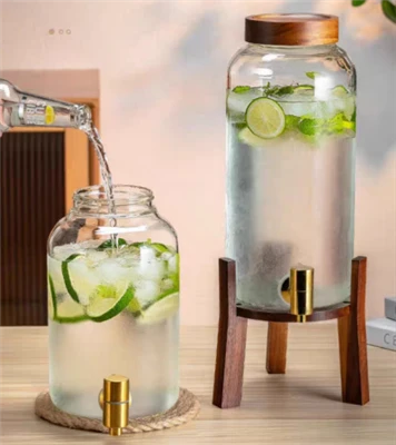 Două ulcioare cu apă înaltă de borosilicat pentru soluții de veselă de masă ș...